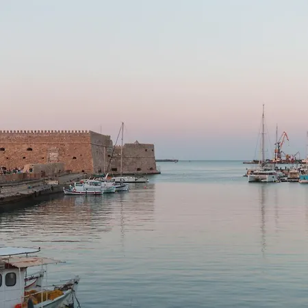 Gaia By Agora Luxury Apartments In The Heart Of Heraklion Exterior foto